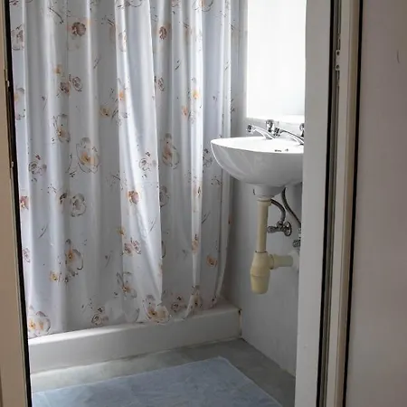 Spacious 3-bedroom 30 Seconds From Sea Marsaskala